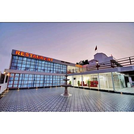 Gods County Hotels & Resorts Tarapith Zewnętrze zdjęcie
