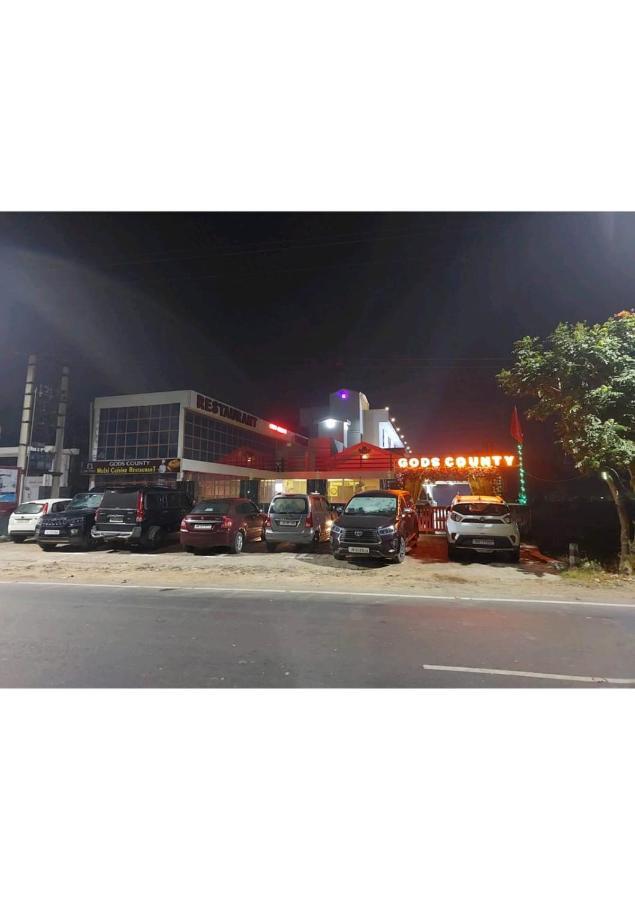 Gods County Hotels & Resorts Tarapith Zewnętrze zdjęcie