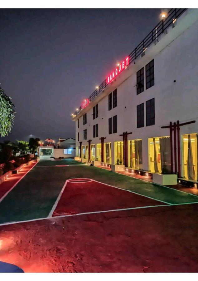Gods County Hotels & Resorts Tarapith Zewnętrze zdjęcie