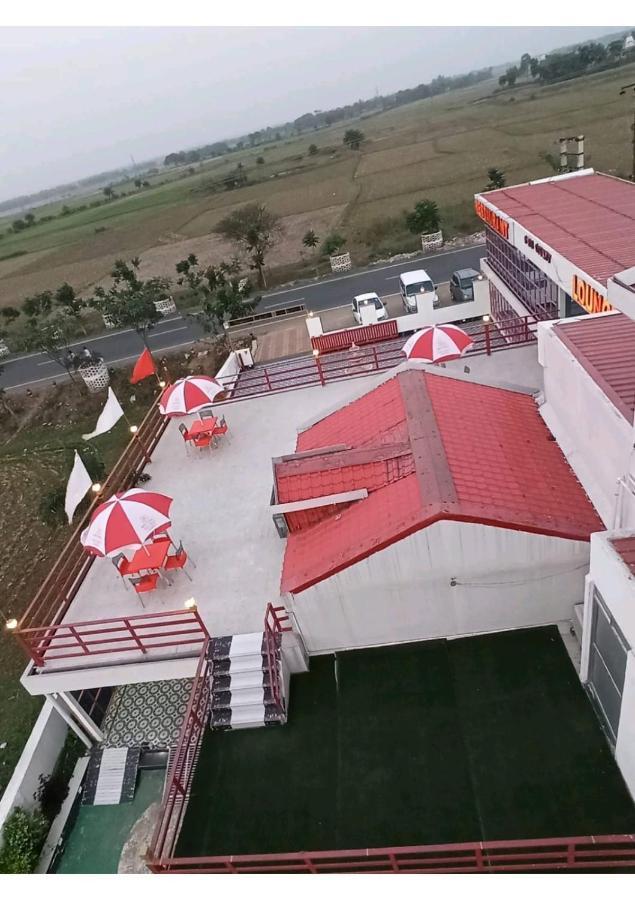 Gods County Hotels & Resorts Tarapith Zewnętrze zdjęcie
