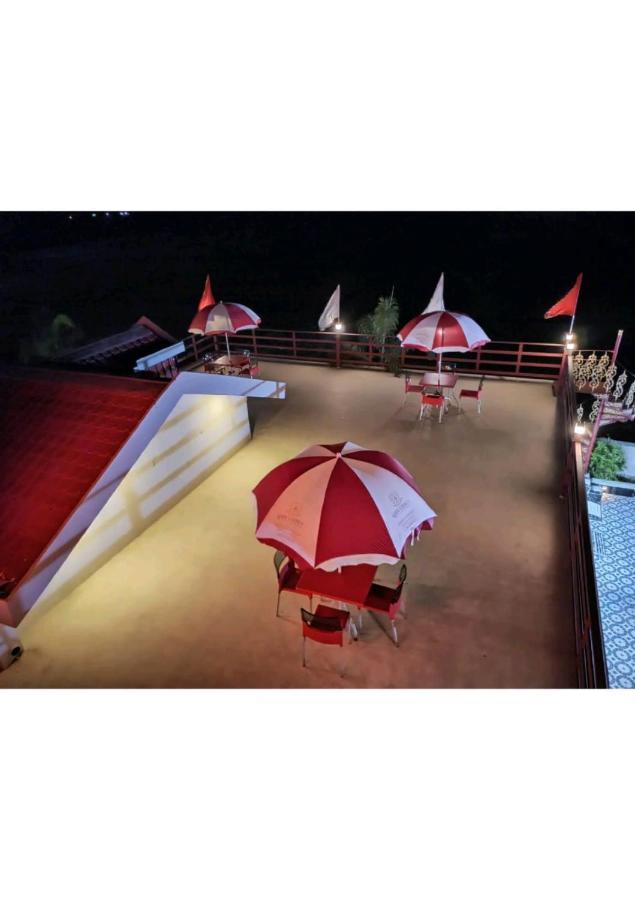 Gods County Hotels & Resorts Tarapith Zewnętrze zdjęcie