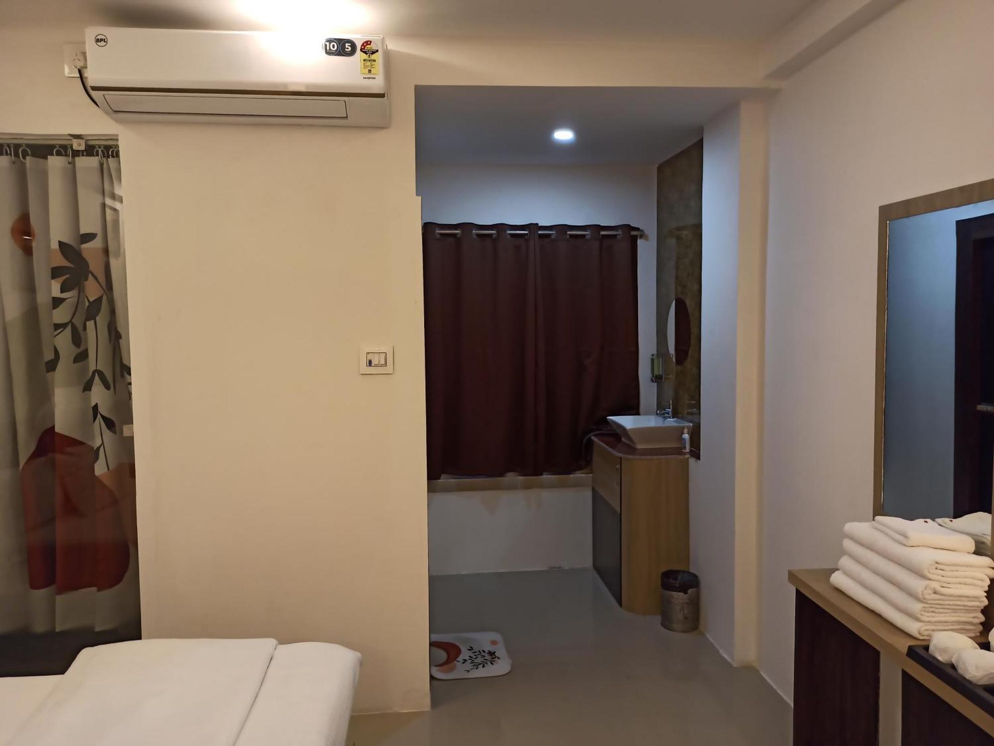 Gods County Hotels & Resorts Tarapith Zewnętrze zdjęcie