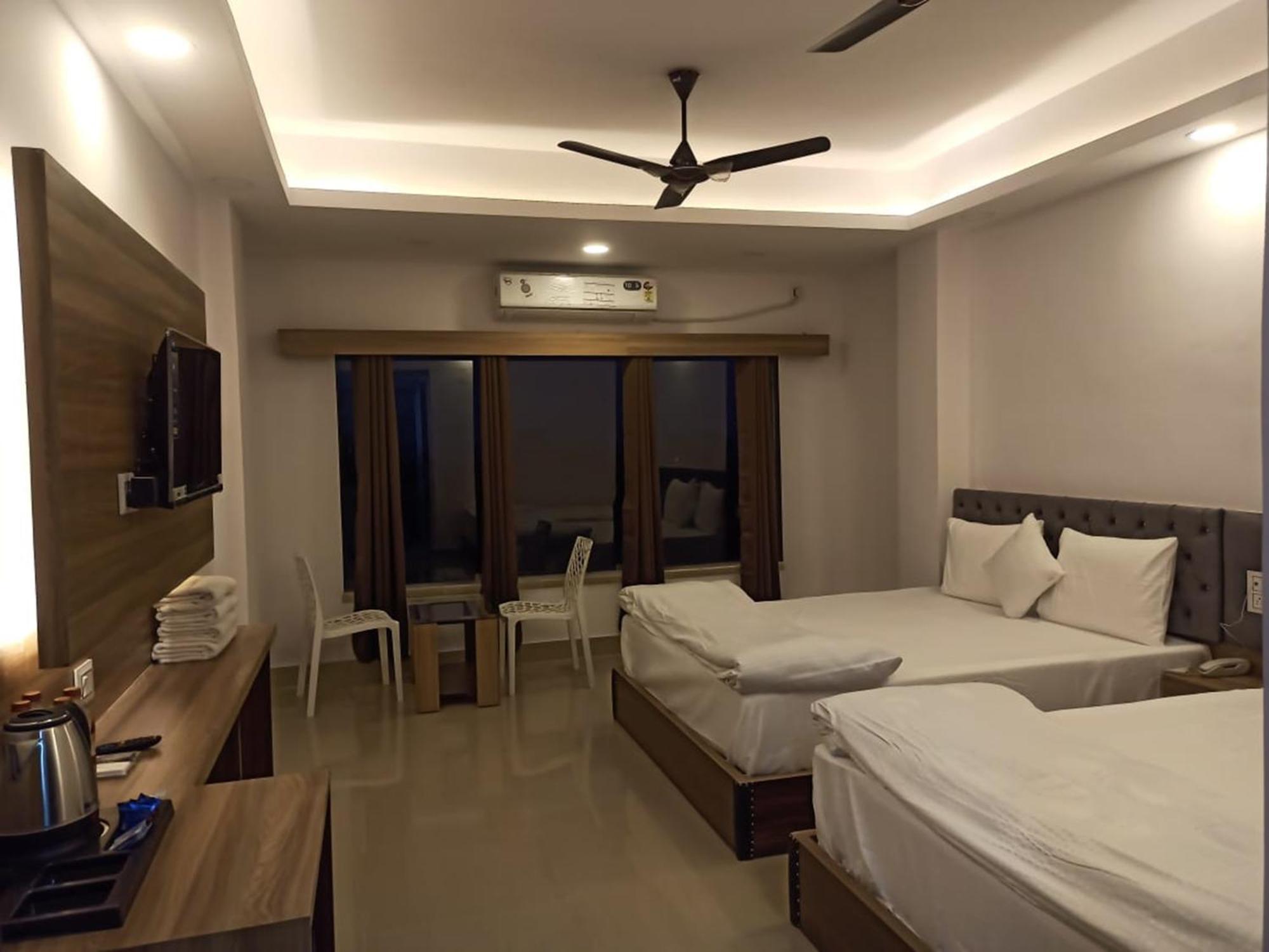 Gods County Hotels & Resorts Tarapith Zewnętrze zdjęcie