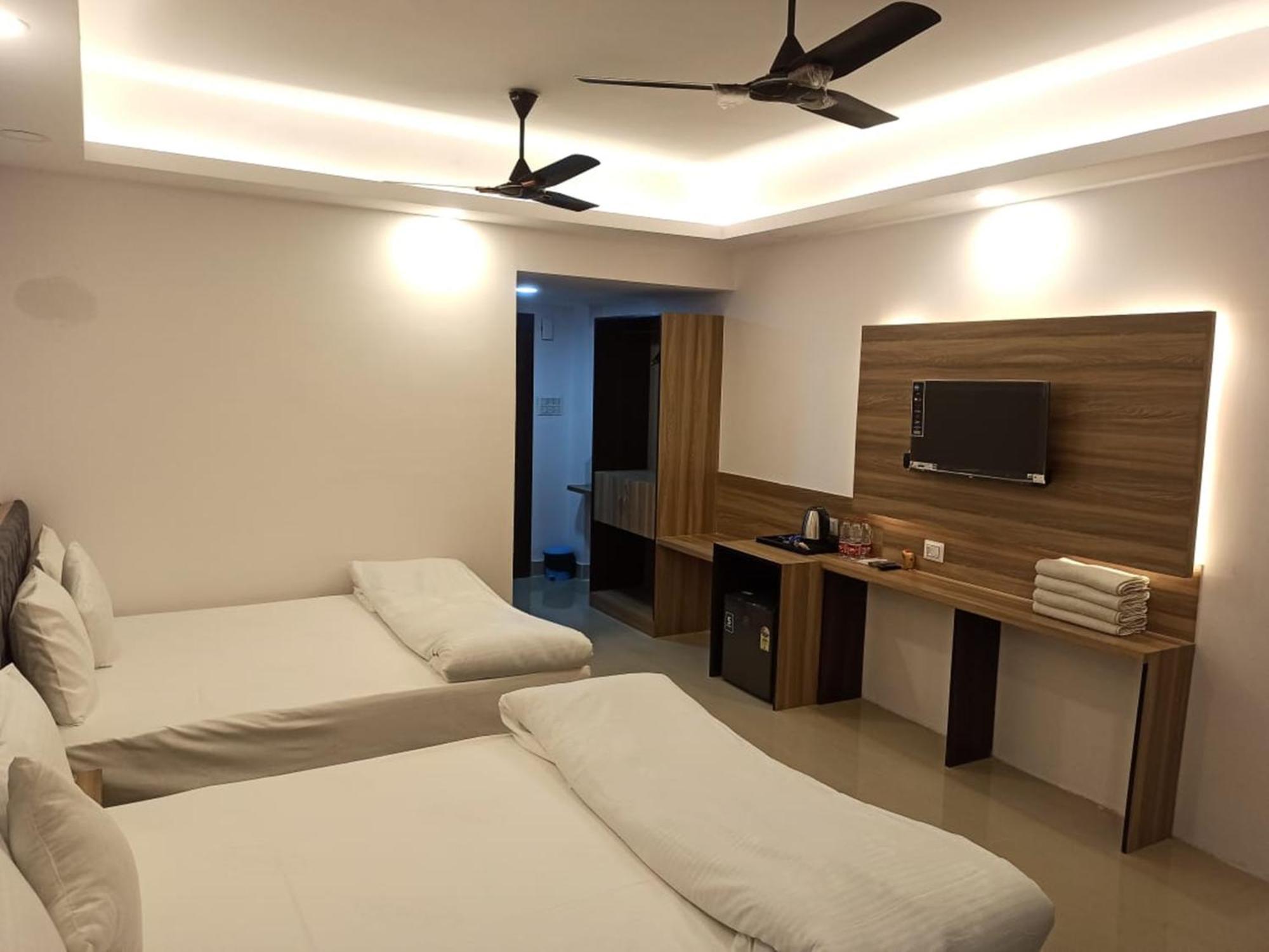Gods County Hotels & Resorts Tarapith Zewnętrze zdjęcie